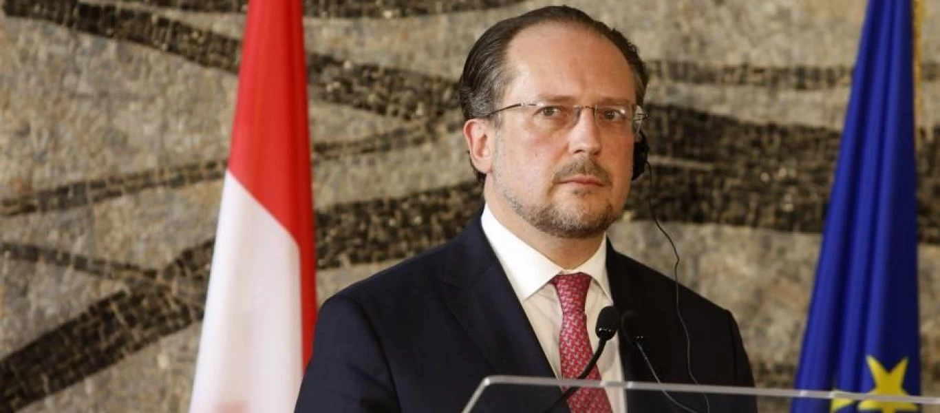 Ο Αλεξάντερ Σάλενμπεργκ θα είναι ο νέος καγκελάριος της Αυστρίας μετά την παραίτηση του Κουρτς